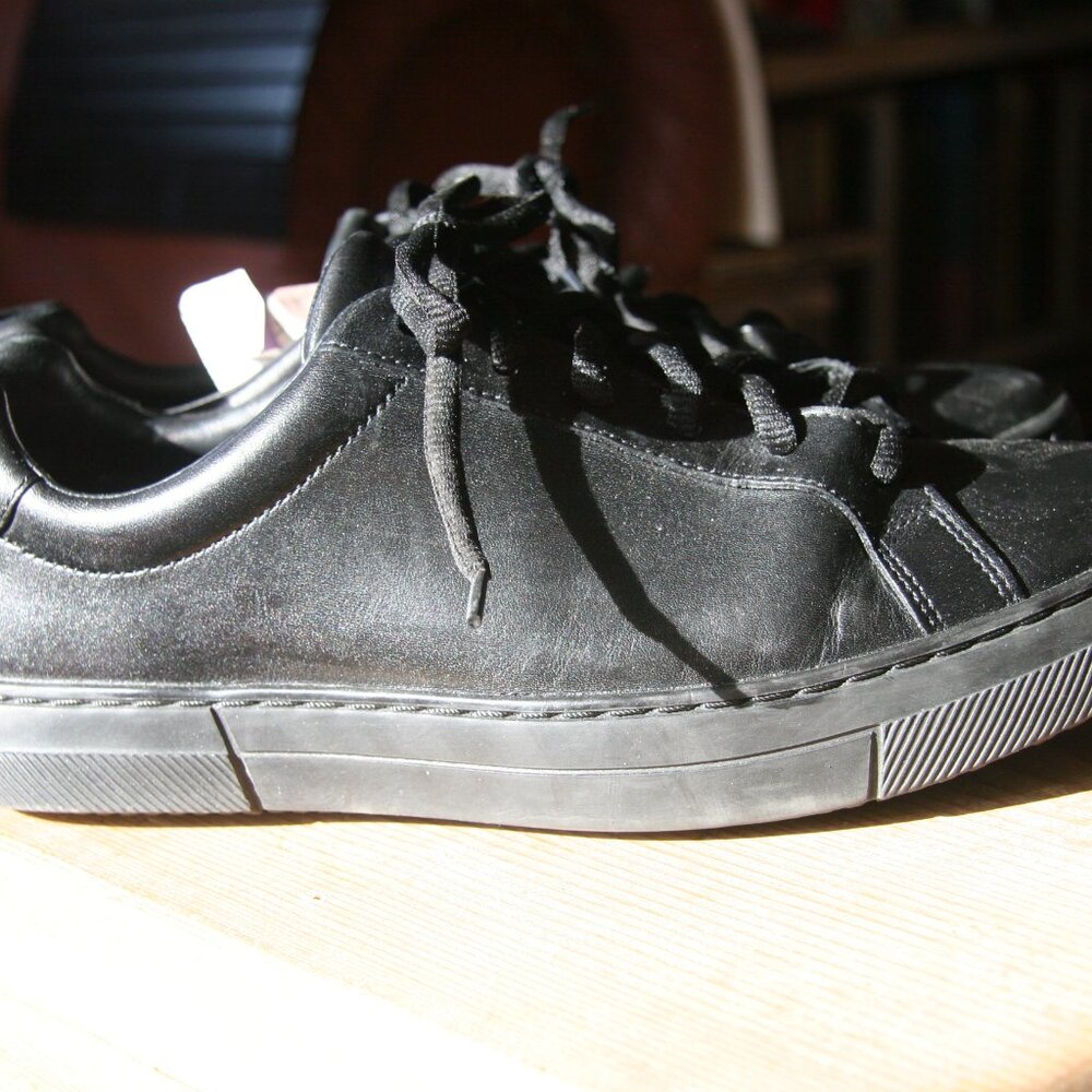 Clarks walking shoes - Picture 3 of 4